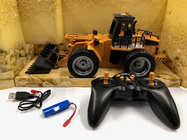 Huina 1:18 9-Ch Rc Bulldozer W/ Battery & Usb Charger- Hn1532 1
