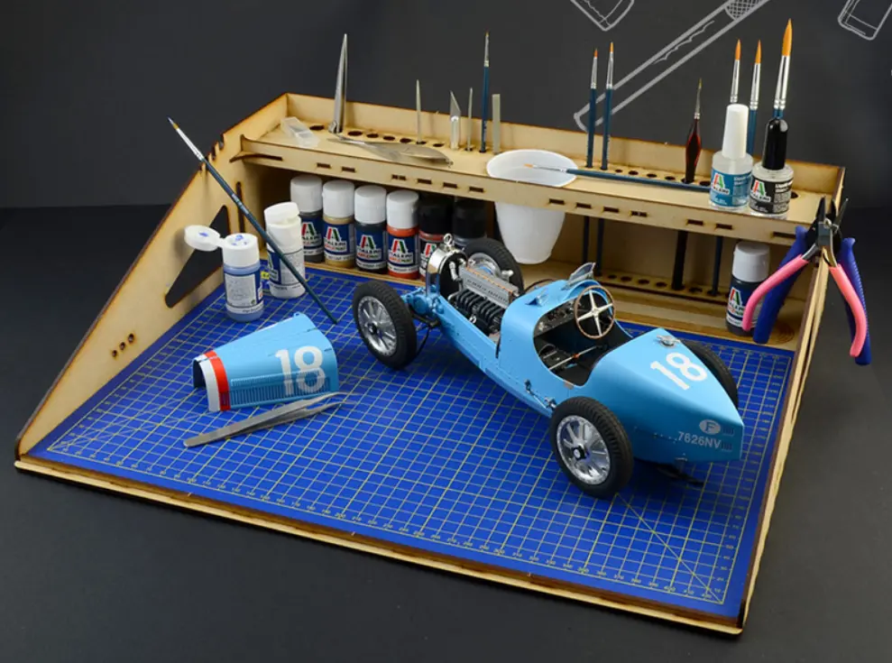 Italeri Modelling Workstation With A3 Cutting Mat - 50833 2